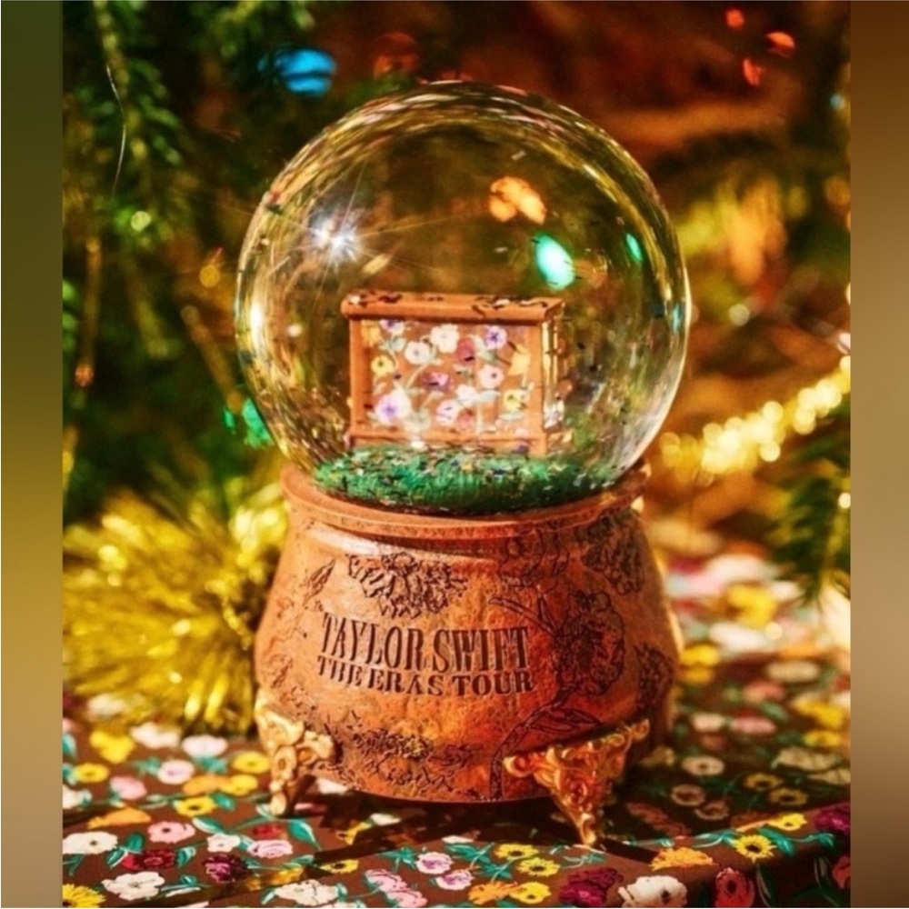 Taylor Swift Eras Tour Snow Globe BRAND NEW IN OG BOX